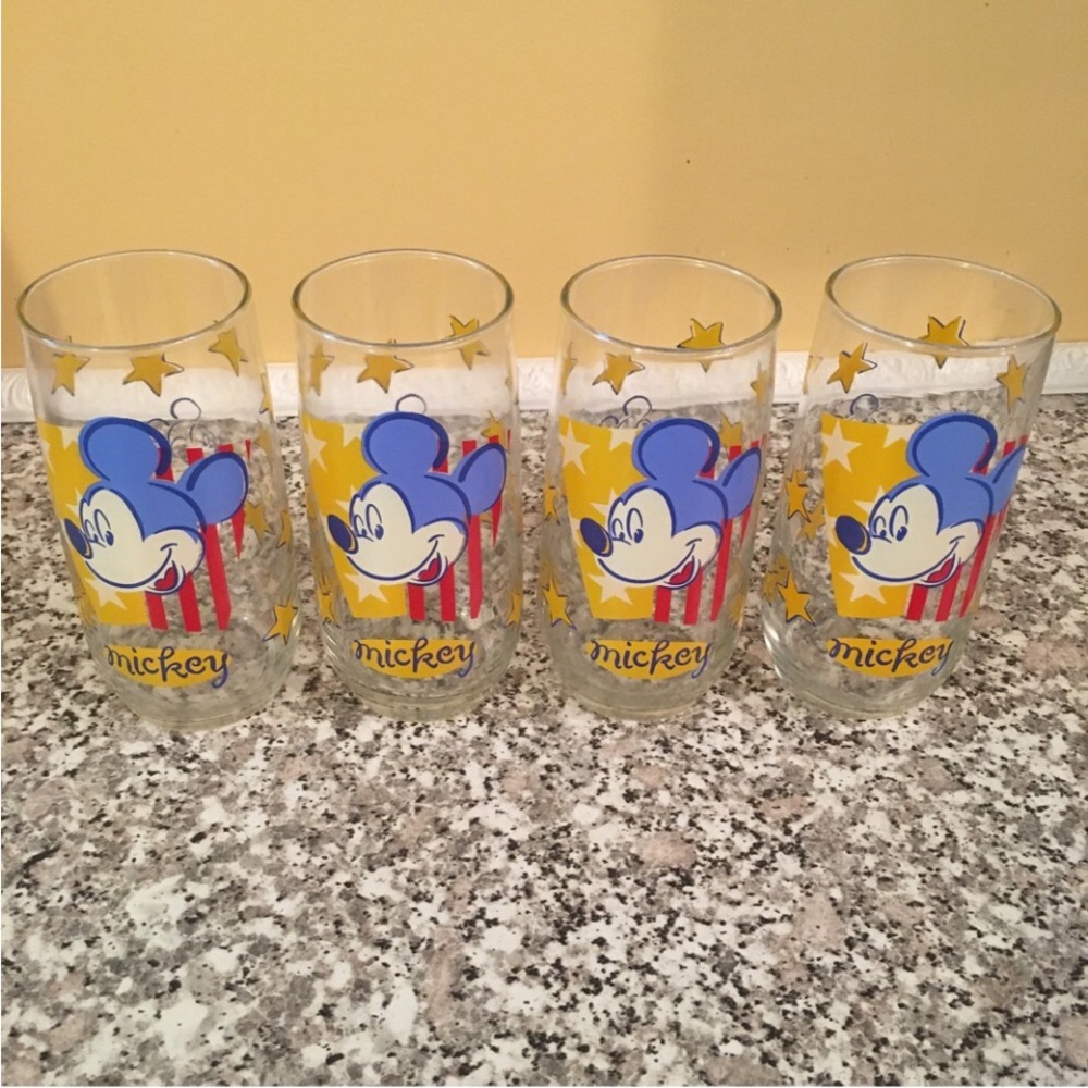 Disney glasses Mickey stars stripes drinking set of 4 Mouse Anchor Hocking 1980s